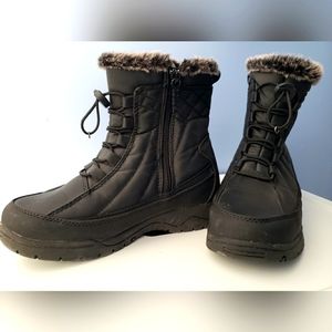 Snow Boots size 6M